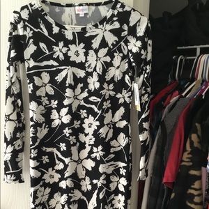 Nwt lularoe Debbie XS black and white